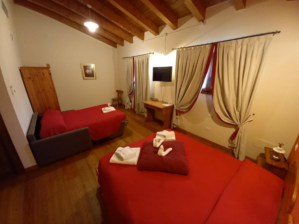La Corte Dell'Ulivo Polazzo Luaran gambar