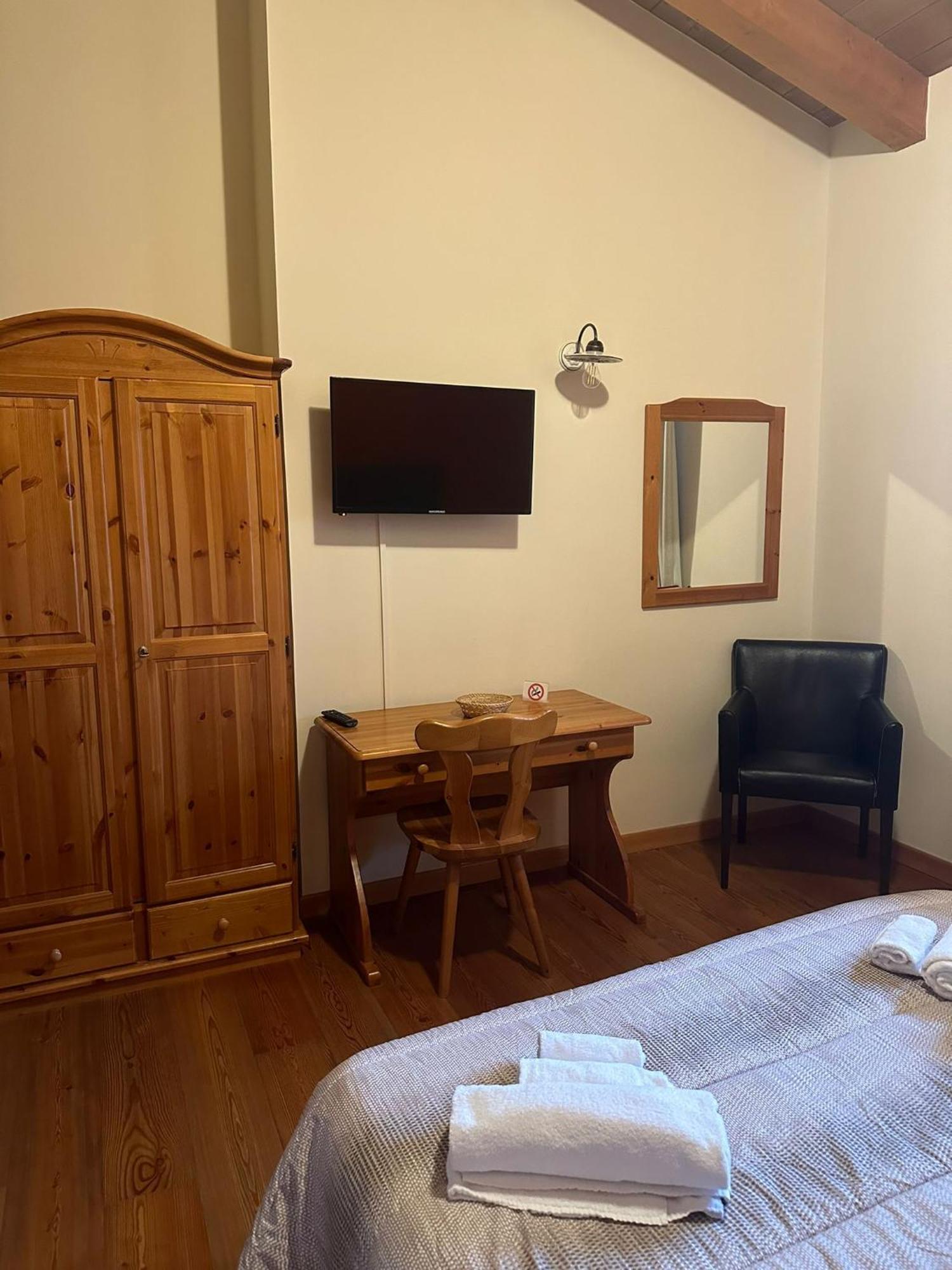La Corte Dell'Ulivo Polazzo Luaran gambar